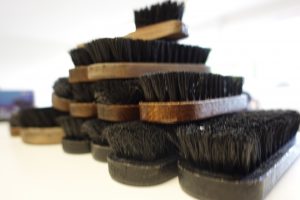brosse pour nettoyer le cuir