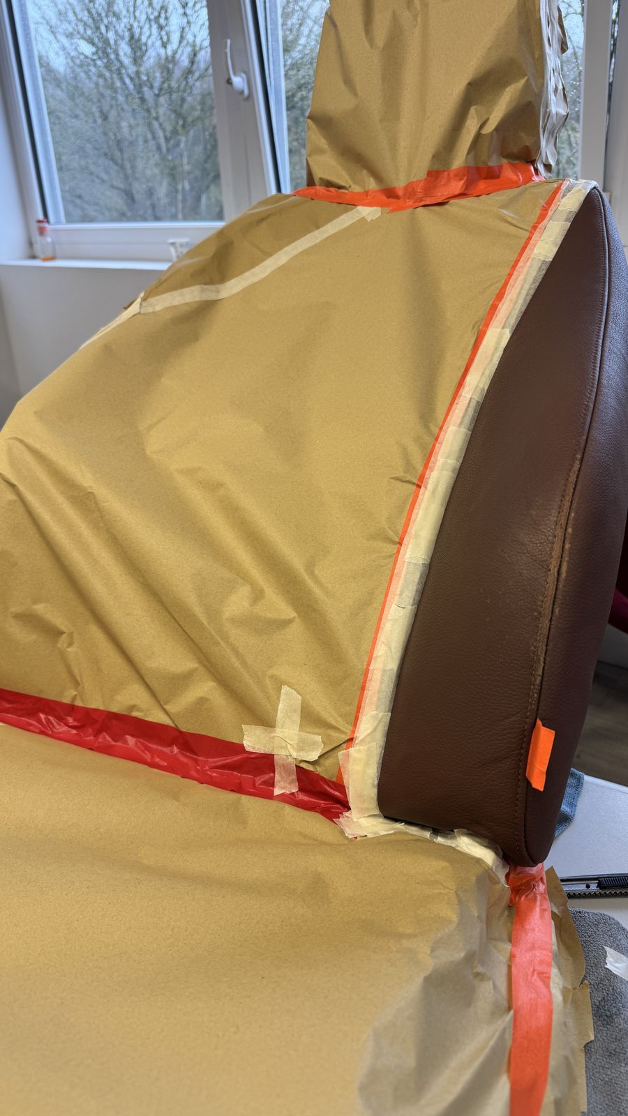 Siège en cuir masqué avant teinture